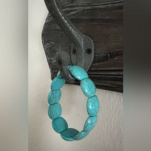 Beautiful Faux Turquoise Stretch Bracelet
